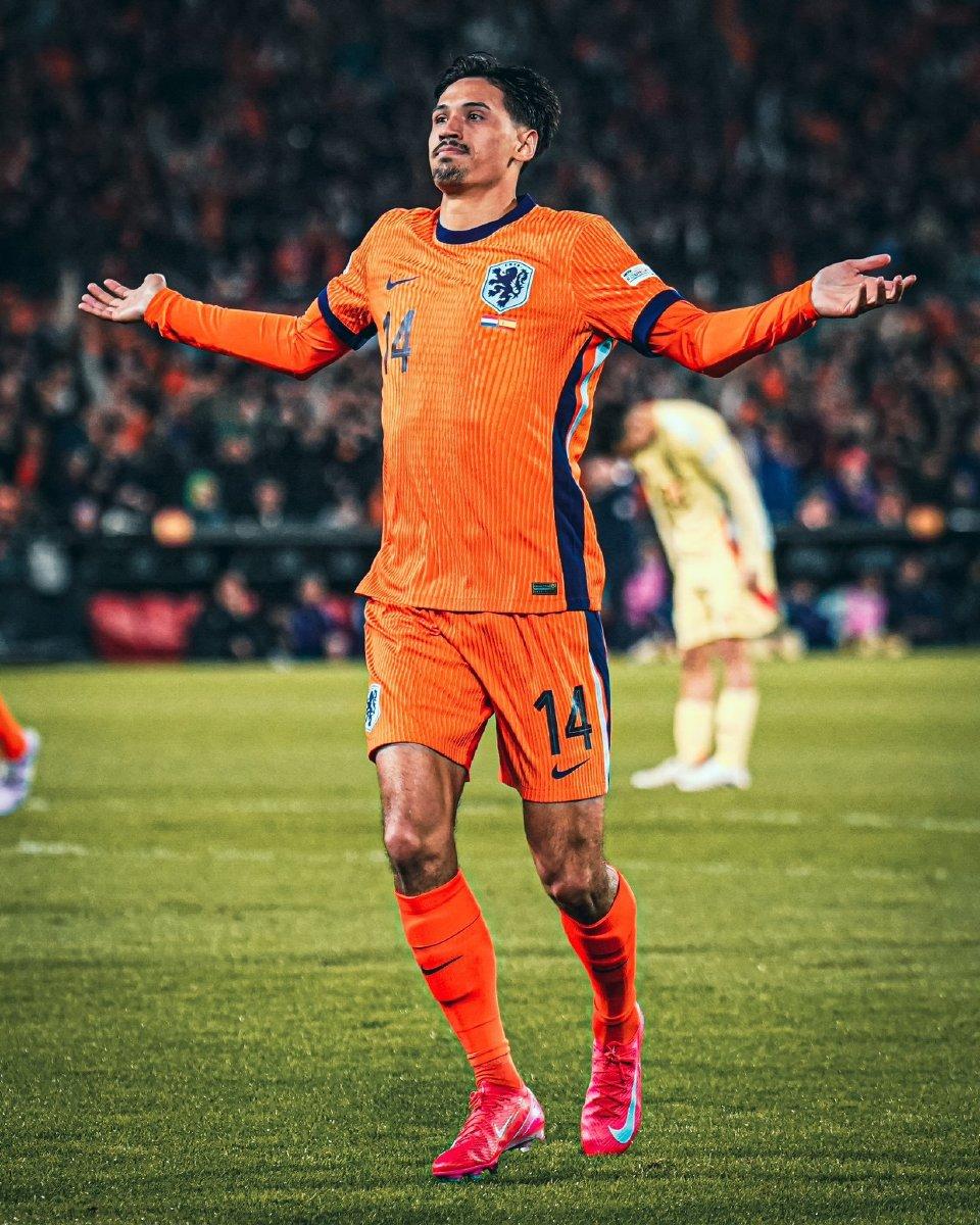 AC米兰今夜绝杀压哨，志在荷甲名次提升，更衣室稳定，资深球员宣示担当的简单介绍