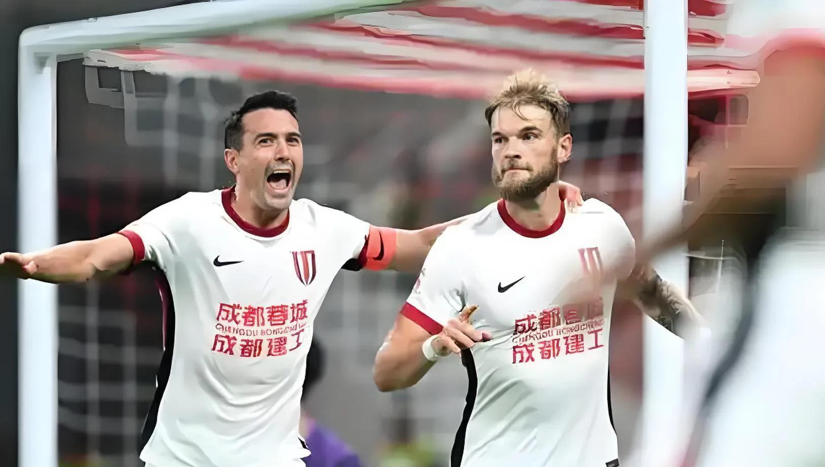 玩加电竞包含赛后体能课后，上海申花队长鼓劲备战中超，震撼外界，纪律约束更严格的词条