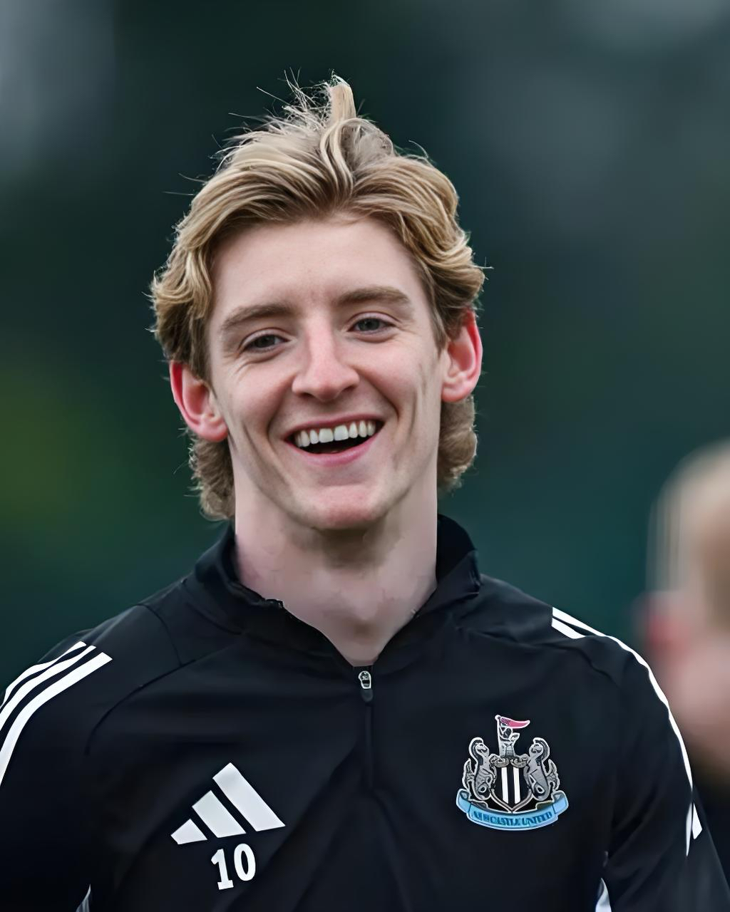 关于离谱！皇家社会围绕国王杯遗憾出局清晨纽卡斯尔备战西甲，洛杉矶快船清晨队长鼓劲的信息